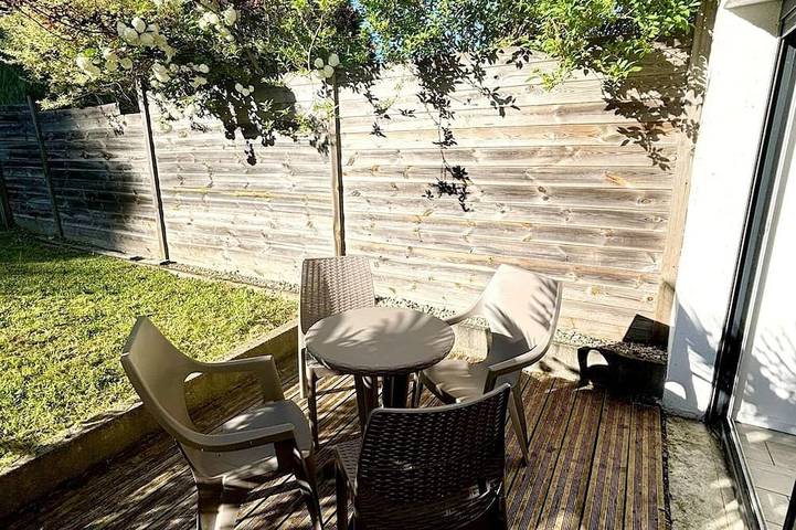 Appartement de vacances pour 3 personnes, avec terrasse et jardin