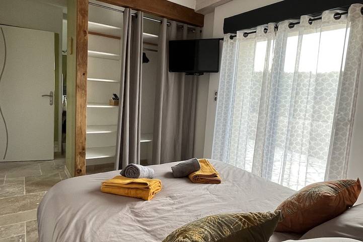 Location de vacances pour 4 personnes, avec terrasse et jacuzzi à Saint-Rome-de-Tarn - 3
