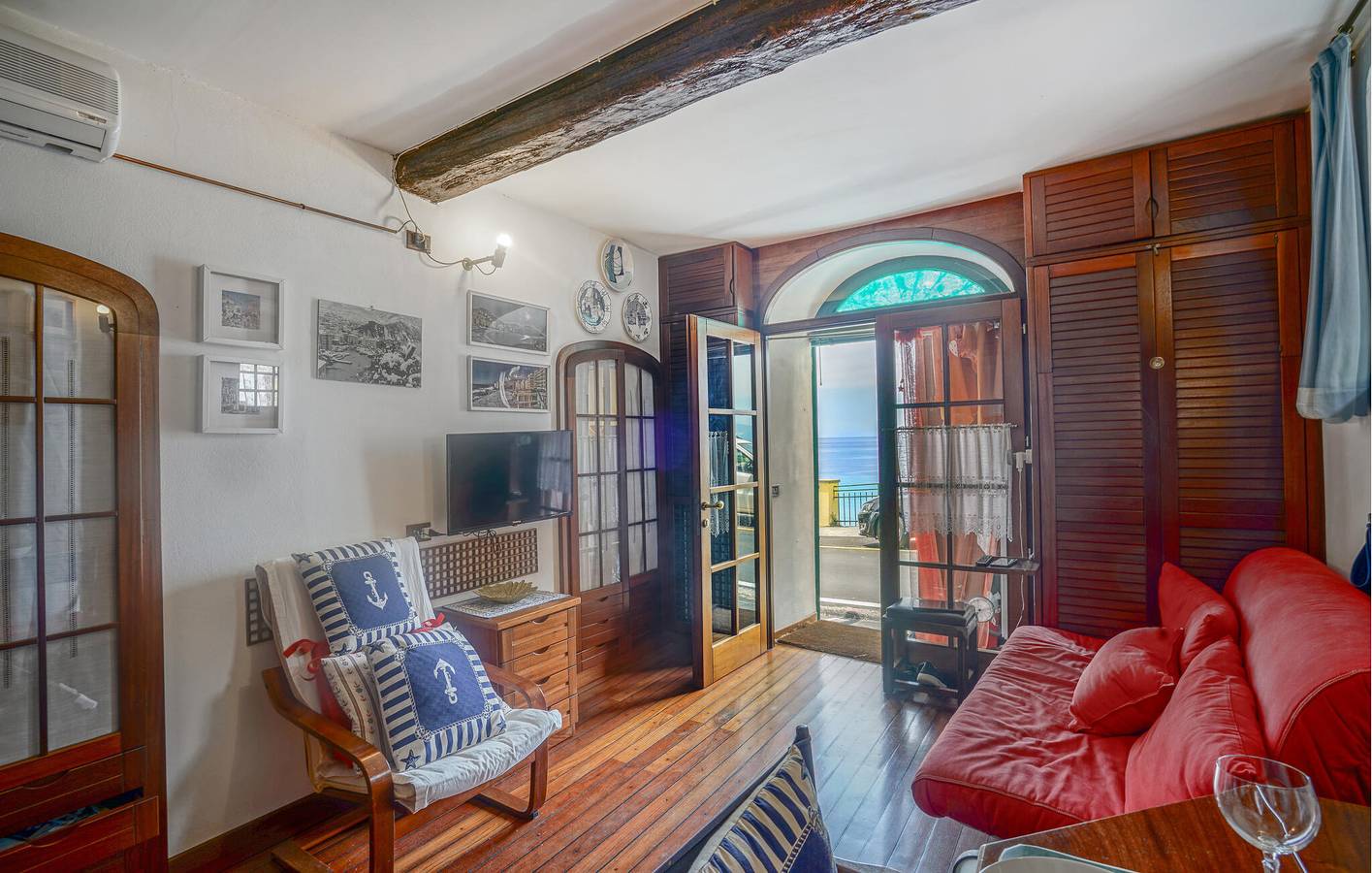 Appartement de vacances entier, Appartement en bord de mer avec climatisation, télévision, cuisine et lits superposés in Camogli, Riviera di Levante