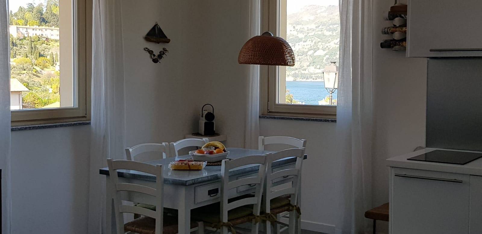Apartamento entero, Apartamento 'Lago Azzurro' con vistas al lago, Wi-Fi y aire acondicionado in Bellagio, Municipio de Bellagio