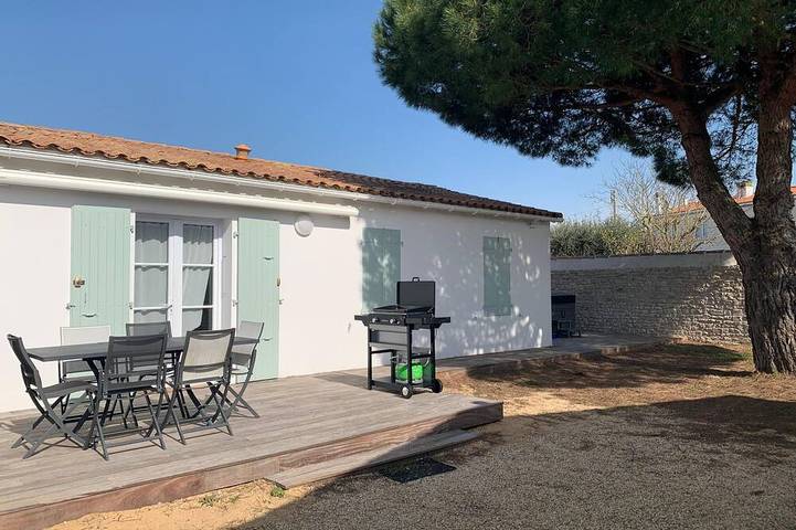Location de vacances pour 6 personnes, avec jardin ainsi que jacuzzi et terrasse à Le Bois-Plage-en-Ré