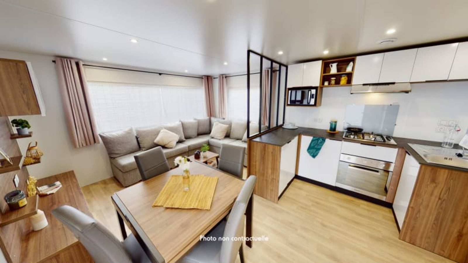 Mobile Home 'Gastes' avec piscine partagée, terrasse privée et climatisation in Gastes, Côte d’Argent