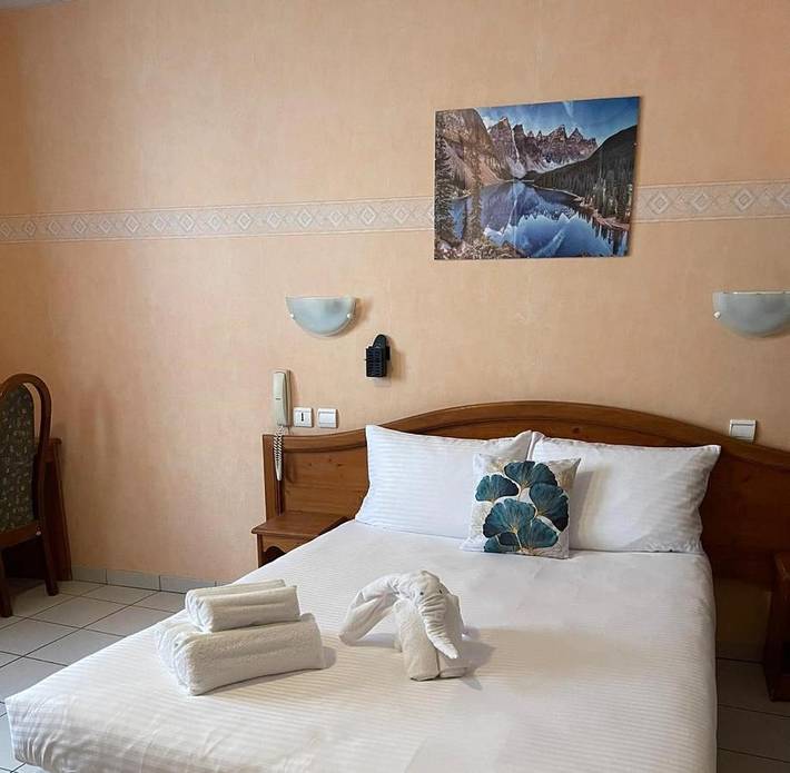 Hôtel pour 2 personnes, animaux acceptés à Corporation d'étudiants - 2