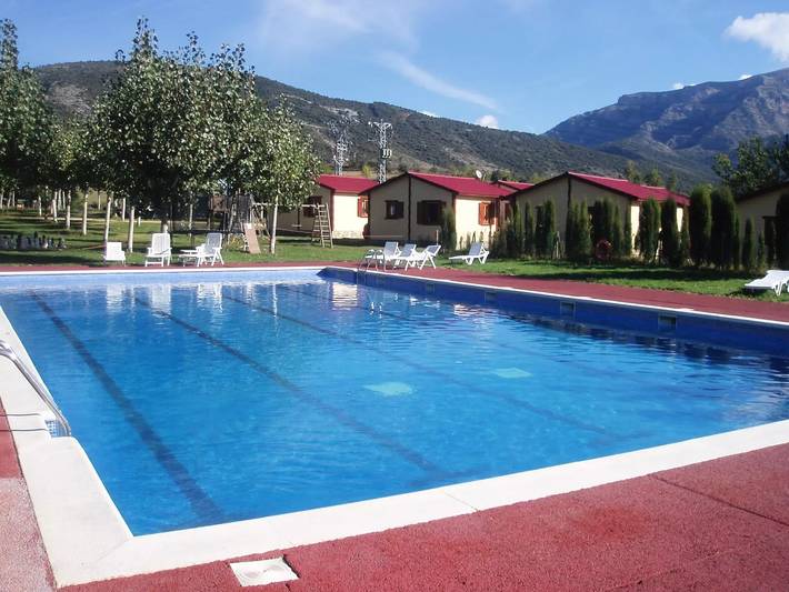 Ganze Wohnung, Holzhäuschen (keine Küche oder Badezimmer) 2 bis 4 Personen - 2 Personen. im Preis inbegriffen in Isábena, Aragonesische Pyrenäen