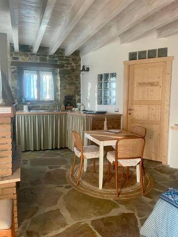 Location de vacances pour 3 personnes, avec vue et jardin, animaux acceptés à Bettola