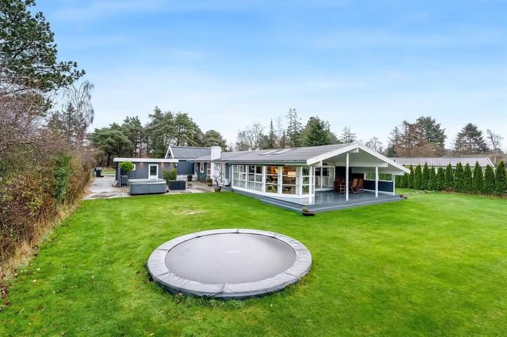 Ferienhaus für 8 Personen, mit Whirlpool und Terrasse in Marielyst