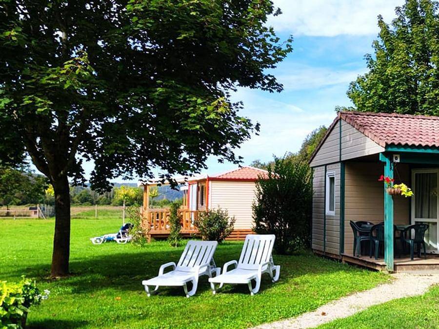 Camping Le Moulin du Bel Air - Chalet 4 personas in Saint-Germain-du-Bel-Air, Quercy