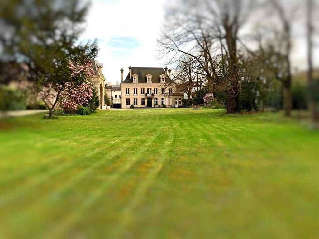 Deluxe Suite in Saint-Dizier, Haute-Marne