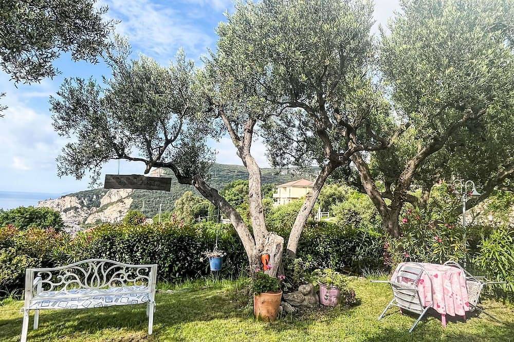 Angenehme Wohnung in einem Ferienhaus mit Klimaanlage,  W-Lan, Terrasse und Haustiere erlaubt in Finale Ligure, Finale Ligure Gemeinde