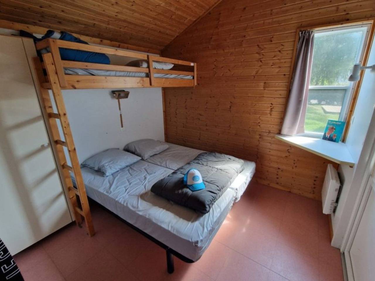 Amplio Chalet para 8 Pers con Terraza in Saint-Geniez-d'Olt, Parc naturel régional de l'Aubrac