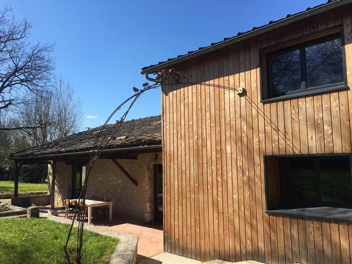 Location de vacances pour 11 personnes, avec jacuzzi et jardin à Saint-Eutrope-de-Born