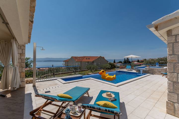 Villa pour 6 personnes, avec jardin et piscine à Bol - 3