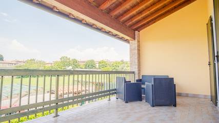 Location De Vacances pour 4 Personnes dans Manerba del Garda, Montagnes autour du lac de Garde, Photo 1