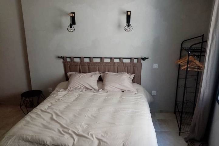 Location de vacances pour 4 personnes, avec terrasse, animaux acceptés à Montaren-et-Saint-Médiers - 4