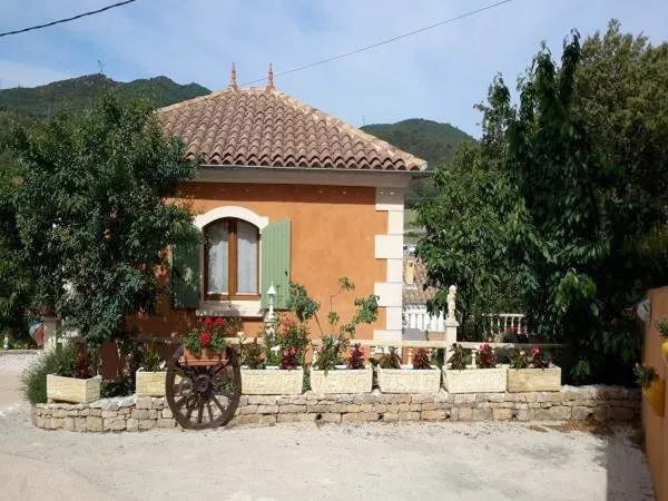 Maison de vacances pour 4 personnes, avec jardin et piscine - 1