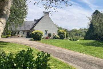 Cottage pour 2 personnes, avec jardin à Poullan-sur-Mer