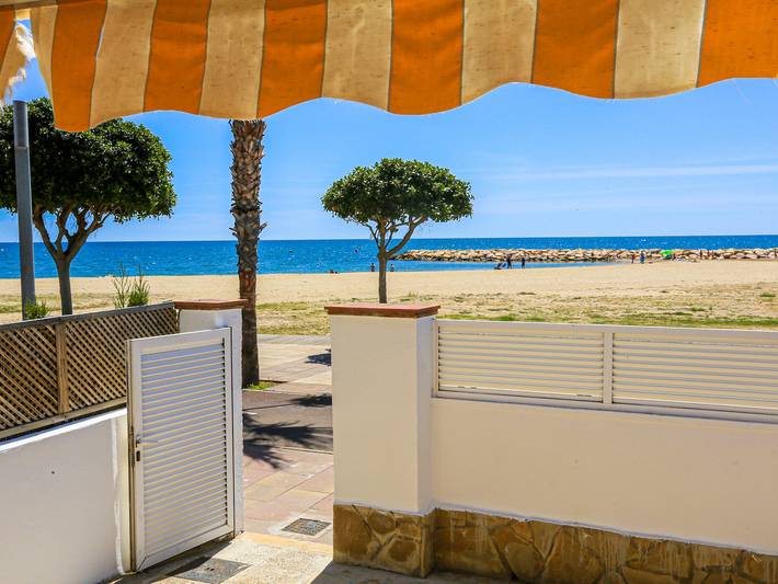 Ferienhaus für 8 Personen, mit Terrasse und Garten an der Costa Dorada - 4