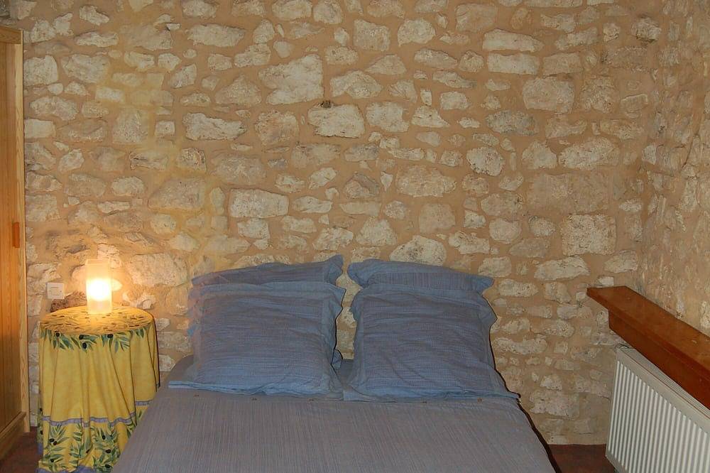 Domaine de Pemontier - Le Pigeonnier (4 couchages dans 2 chambres) in Saint-Cernin-de-Labarde, Périgord Pourpre