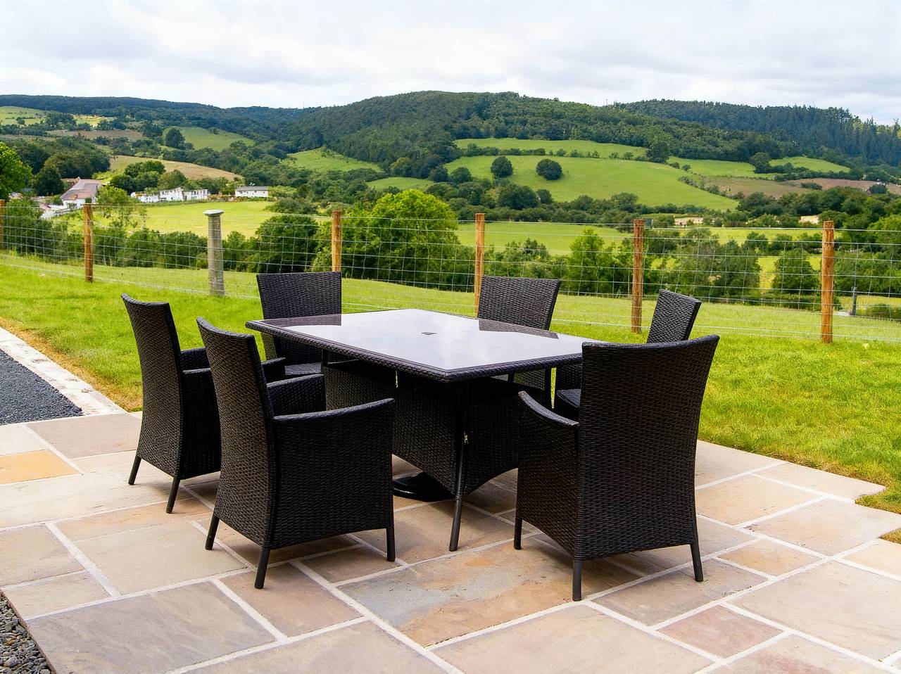 Tyn Y Celyn Canol in Denbighshire