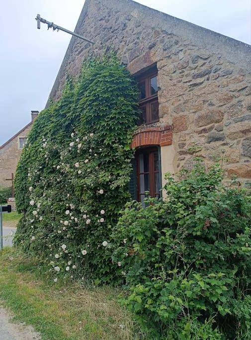 Gîte pour 4 personnes, avec jardin à Le Rousset