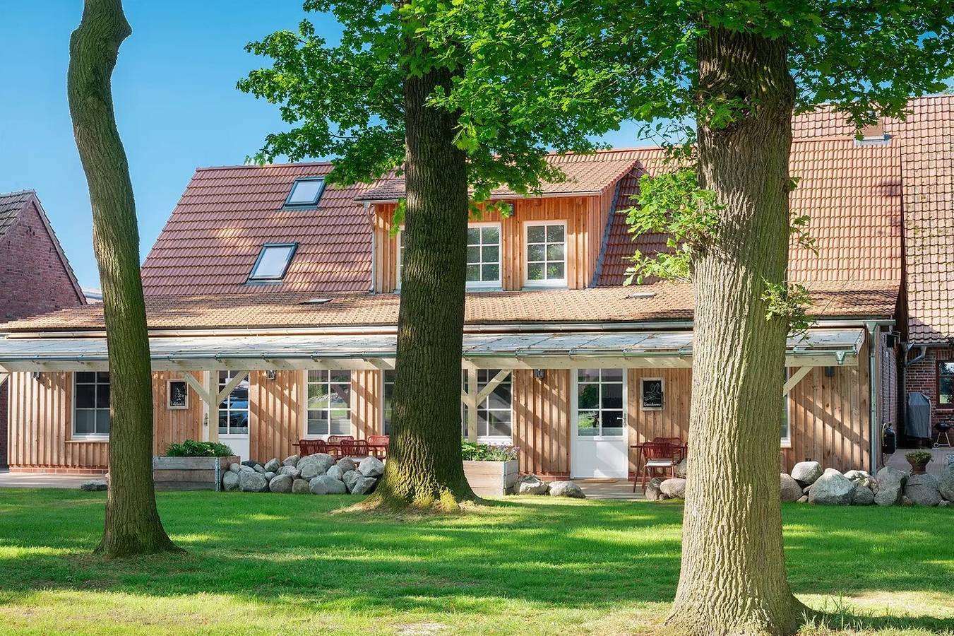 Ganze Wohnung, Ferienwohnung "Eichengeflüster Schwalbenloft" mit einer privaten Terrasse unter den Eichen in Ströhen, Wagenfeld