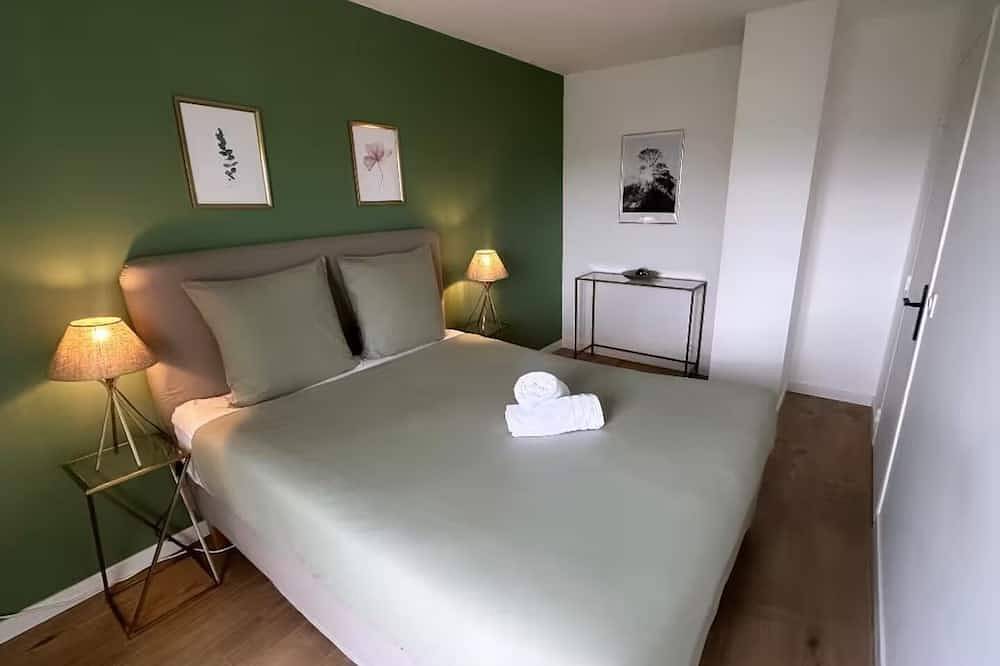 Entire apartment, Outstanding Apartment-Near Disneyland Paris in Chessy, Seine-et-Marne