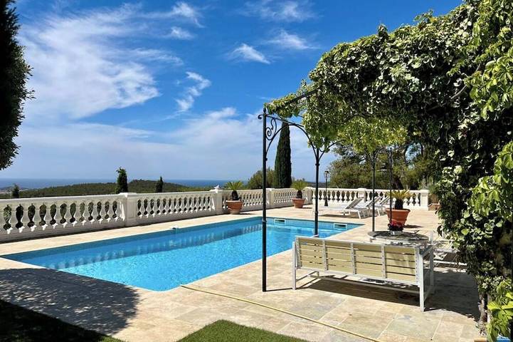 Villa pour 8 personnes, avec jardin et terrasse à Ollioules