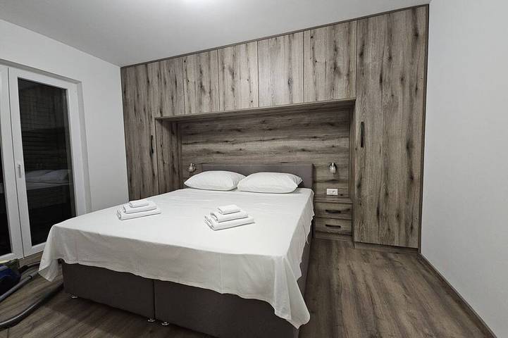 Villa für 8 Personen, mit Garten und Balkon in Povljana - 2