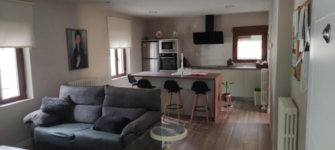 Apartamento para 3 personas, con Terraza además de Piscina y Vistas en La Moraña