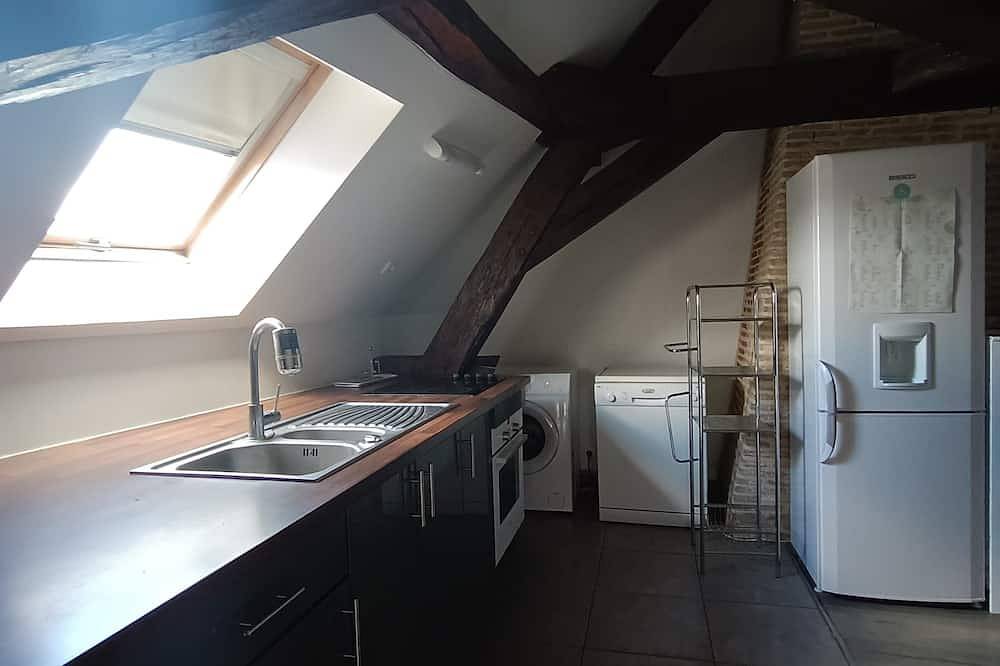 Appartement entier, Appartement chaleureux très calme in Mirebeau-sur-Bèze, Région de Dijon