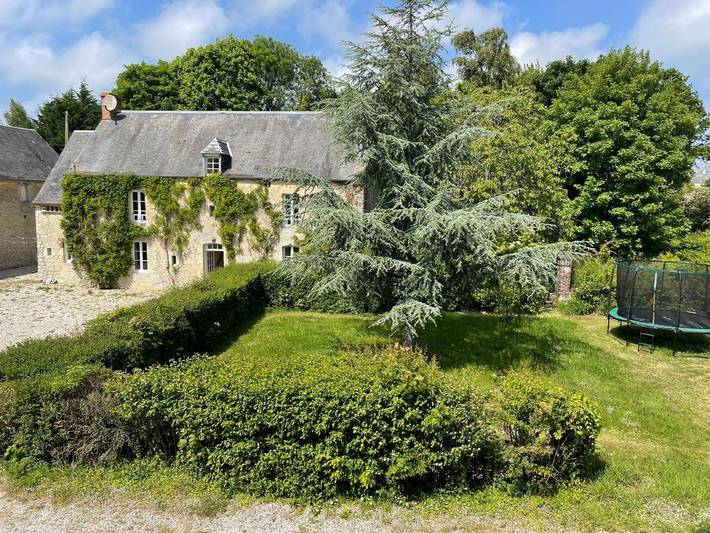 Location de vacances pour 9 personnes, avec Terrasse ainsi que Jardin et Sauna à Canchy