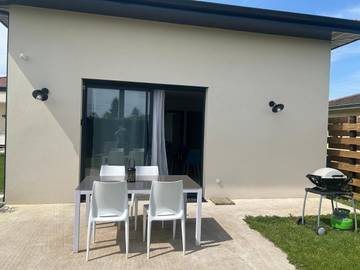 Gîte pour 4 personnes, avec jardin à Villars-les-Dombes