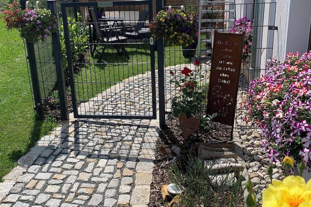 Ganze Wohnung, Gemütliche Ferienwohnung mit Garten-auf dem Land in Chursdorf, Dittersdorf