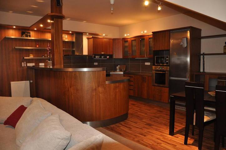 Gîte pour 10 personnes, avec vue ainsi que jardin et piscine à Plzeň - 4