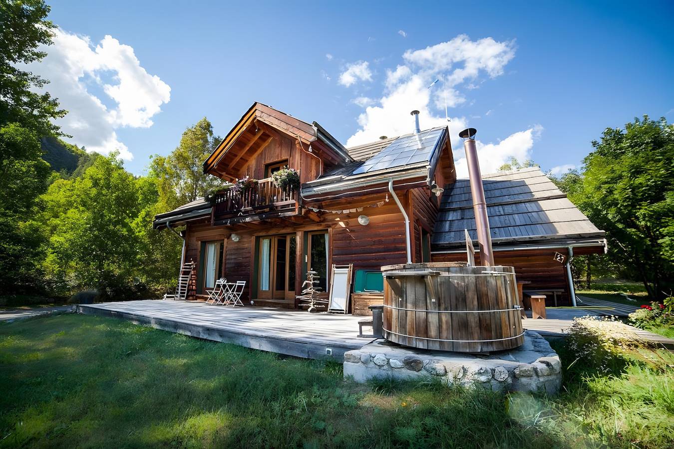 Ganze Wohnung, „Chalet de l'Onde“ – Gîte für 12 Personen in der Natur, sportliches & familienfreundliches Basislager in Vallouise, Nationalpark Écrins