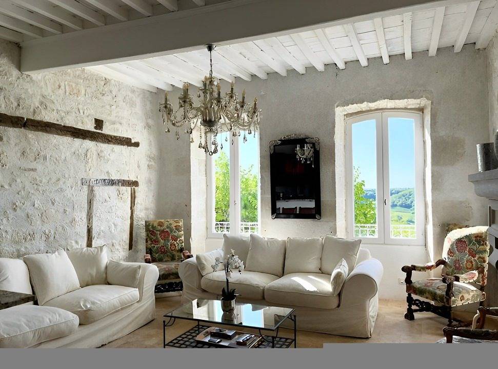 Maison de village avec une grande terrasse à l'étage in Lauzerte, Tarn-et-Garonne
