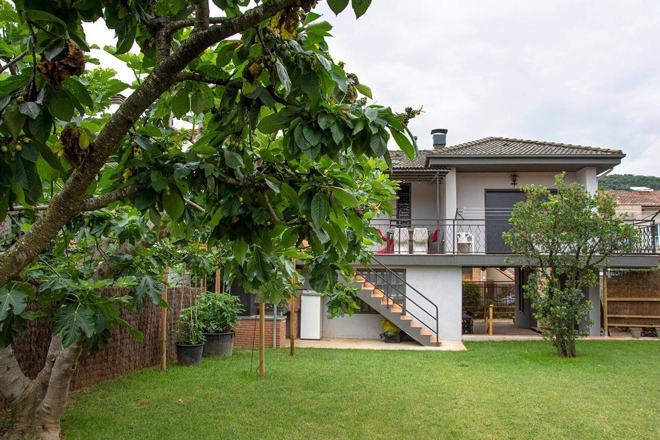 Ganze Wohnung, Ca la Rossita in Sant Jaume de Llierca – Ferienhaus mit Pool und Bergblick in Sant Jaume de Llierca, Garrotxa
