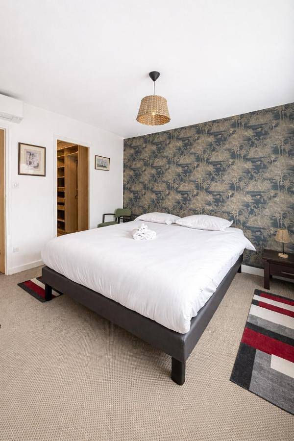 Gîte pour 4 personnes, avec balcon et vue à Sainte-Foy-lès-Lyon - 2