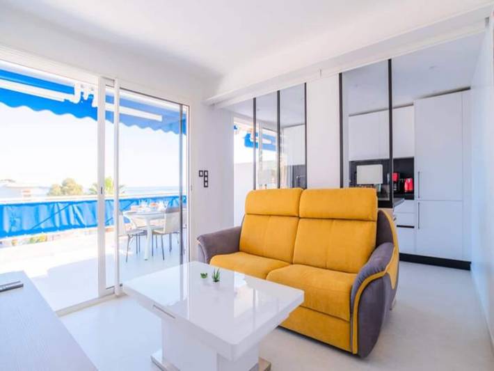 Gîte pour 3 personnes, avec terrasse, adapté aux familles dans Port du Mourre-Rouge - 2