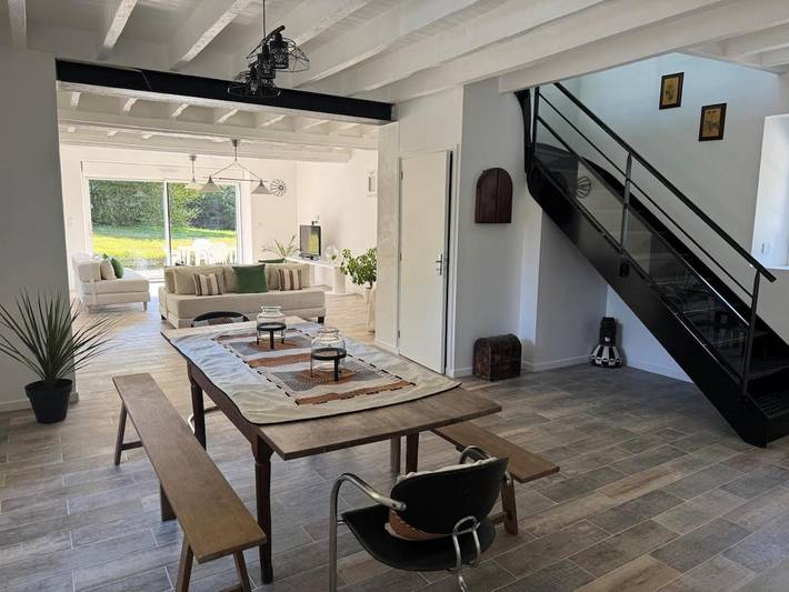 Location de vacances pour 9 personnes, avec Terrasse à Saint-Martin-de-Connée