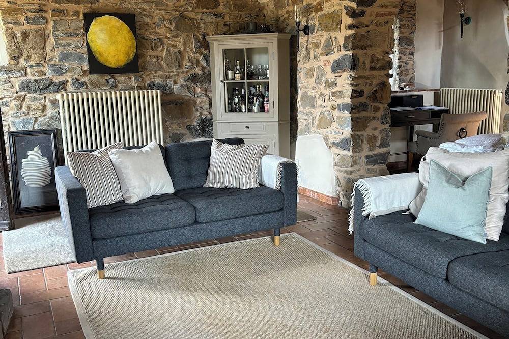 Abgelegene Bergvilla mit eigenem Pool, herrlicher Aussicht in Tresana, Val di Magra