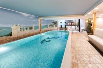 Hôtel pour 2 personnes, avec jacuzzi et piscine ainsi que sauna et terrasse à St. Vith