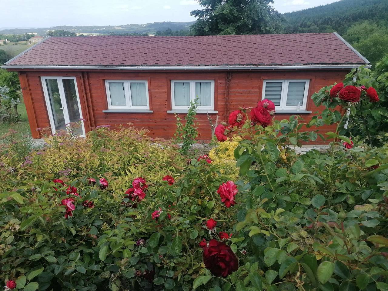 Chalet accueillant à Égliseneuve-des-Liards avec jardin in Égliseneuve-des-Liards, Parc Naturel Régional Livradois-Forez