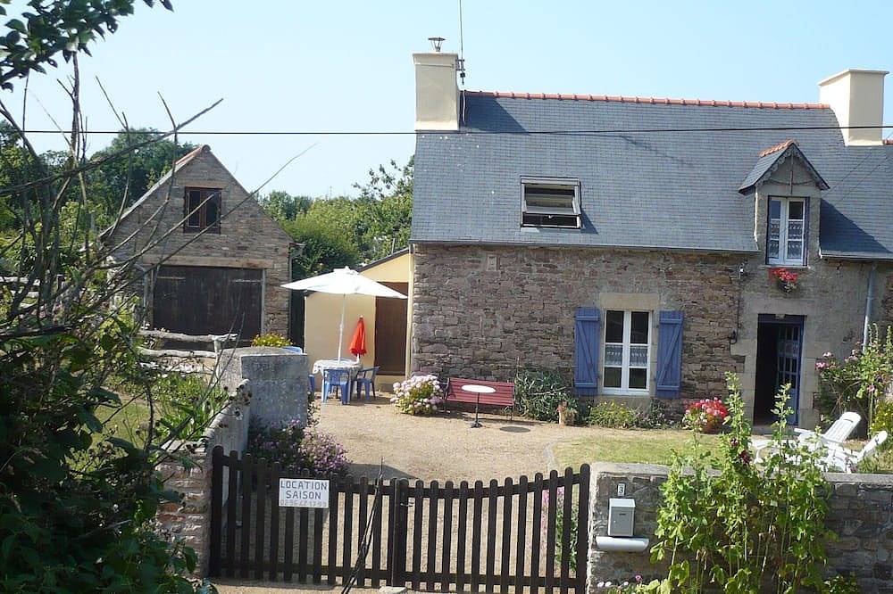 House 6 to 8 people near the sea in Plouézec, Côte de Goëlo