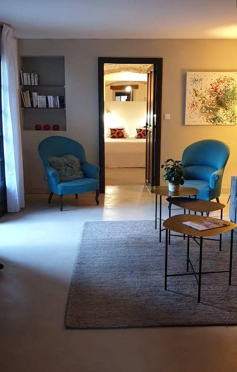 Gîte pour 4 personnes, avec terrasse ainsi que piscine et jardin, animaux acceptés à La Bâtie-Rolland - 2