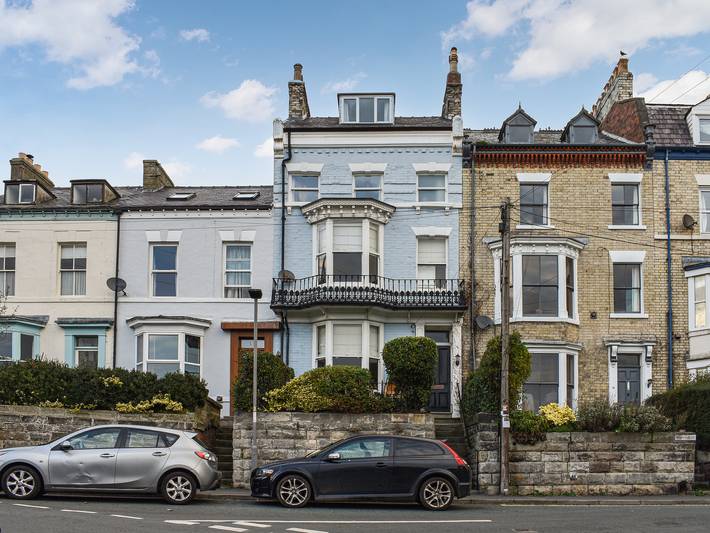 Log cabin for 2 people, with garden in Whitby