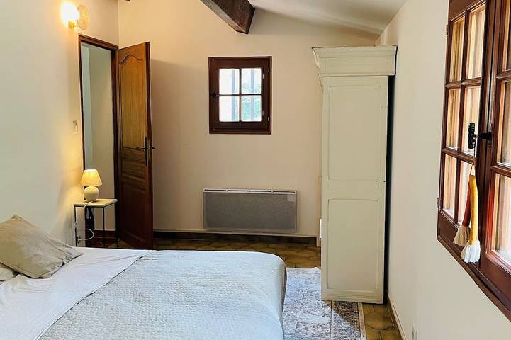 Location de vacances pour 7 personnes, avec jardin ainsi que terrasse et piscine à Tavernes - 2