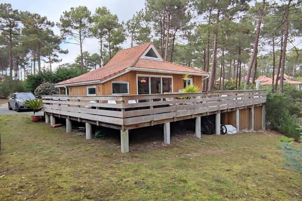 Cozy-warm chalet by the sea with a great location. Switch off, feel good. in Le Porge, Lesparre-Médoc region