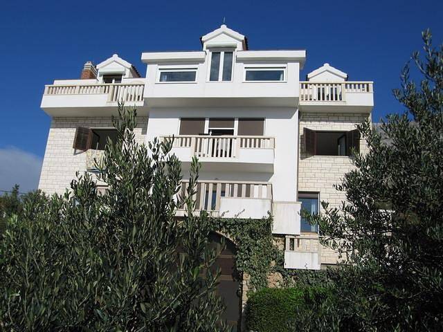 Ganze Wohnung, Apartment mit Gemeischaftspool in Stanici, Omis-Riviera