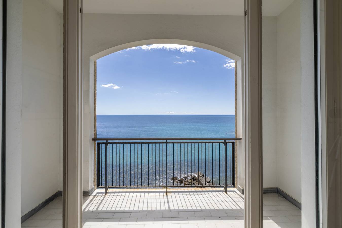 Entire apartment, The Sound of the Sea by Wonderful Italy in San Remo, Sanremo Municipality
